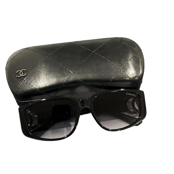 💥AUTHENTIC SUNGLASSES CHANEL 2615 60 17 - 147 BLACK/SILVER - Picture 1 of 12